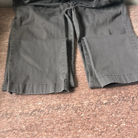 Vineyard vines gray breakers pants - Picture 4 of 5